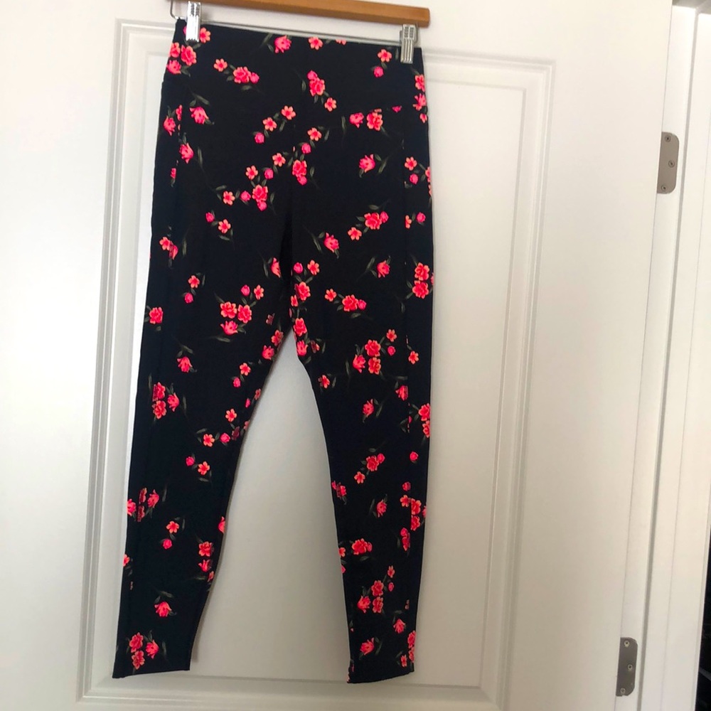 Pink leggings size medium